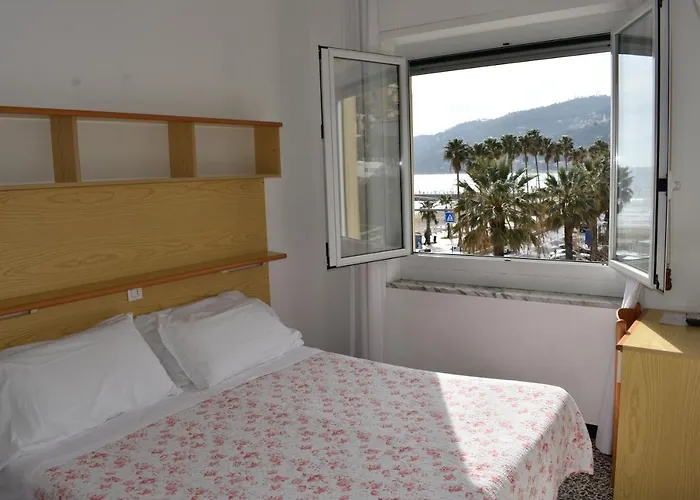 Garden Отель 3*